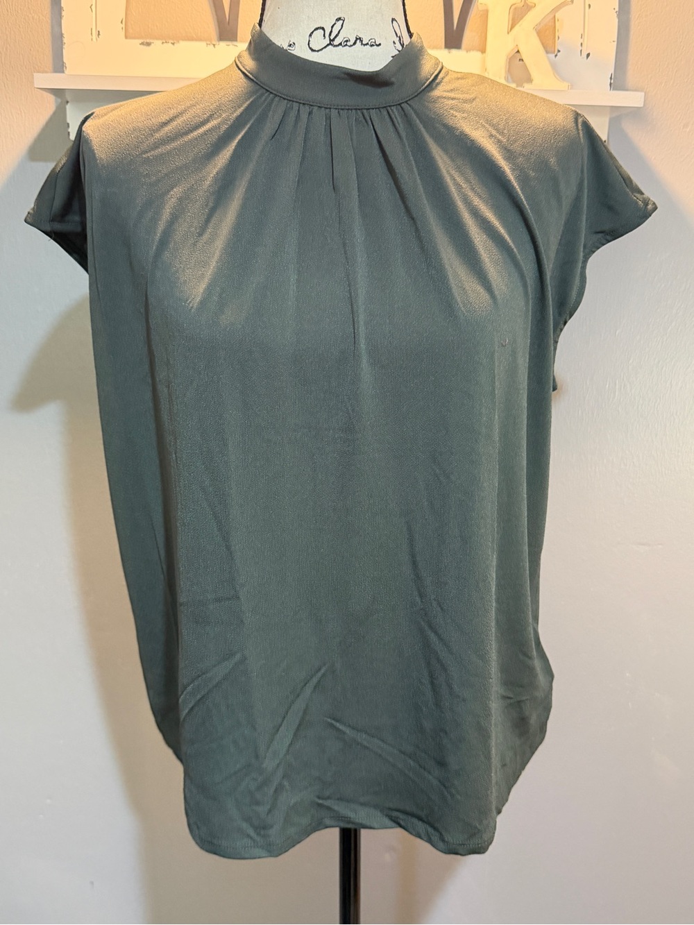 H&M OLIVE MOCK NECK CAP SLEEVE TOP SZ M NWT